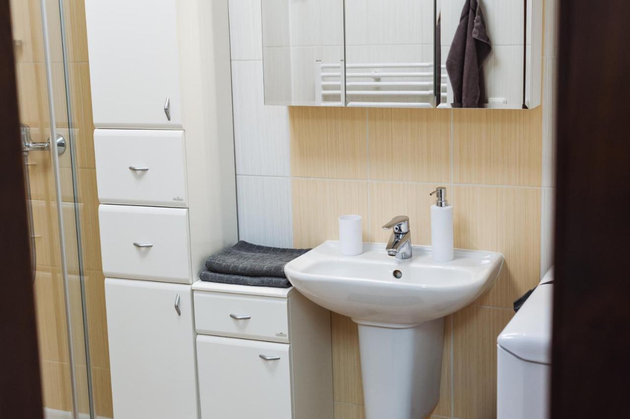 Vila Viktoria - Apartman Viktoria 2 鲁容贝罗克 外观 照片